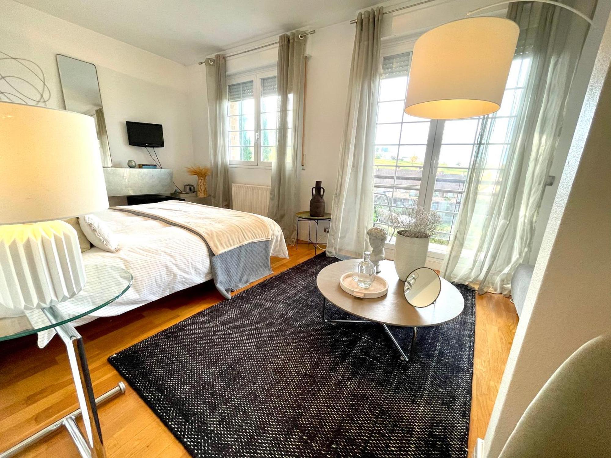 Estilosa Casa Golf Suites 고라이즈 외부 사진